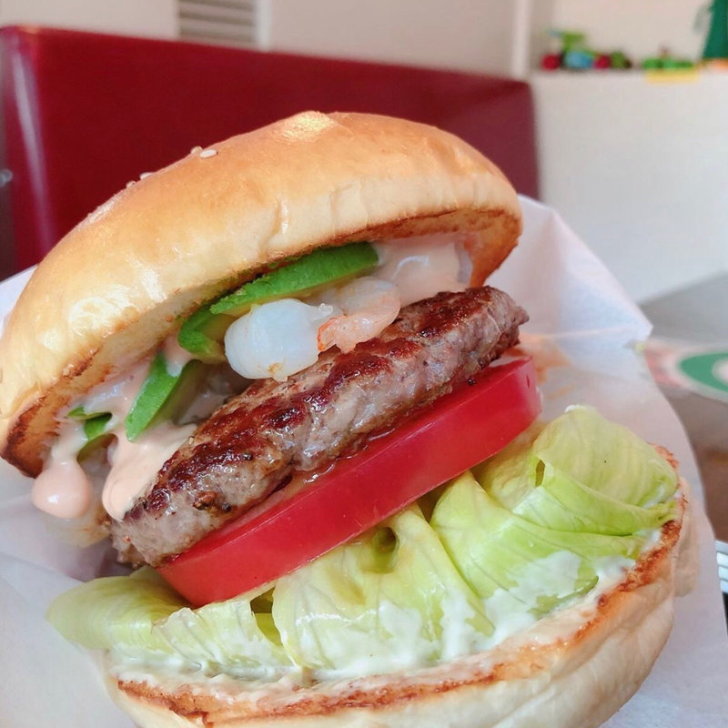 シュリンプアボカドバーガー(レッグオンダイナー)の写真