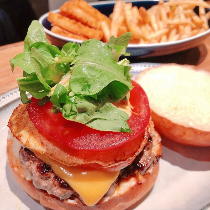 スキッパーズエッグチーズバーガー(スキッパーズ)の写真