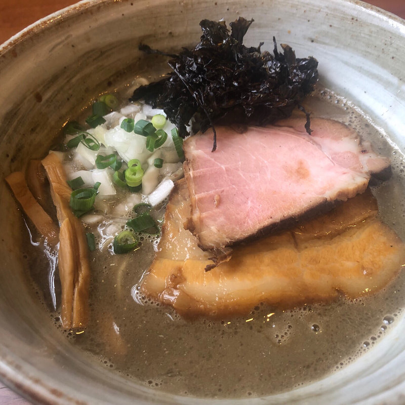 濃厚煮干そば(麺屋 照の坊 （メンヤ テルノボウ）)の写真