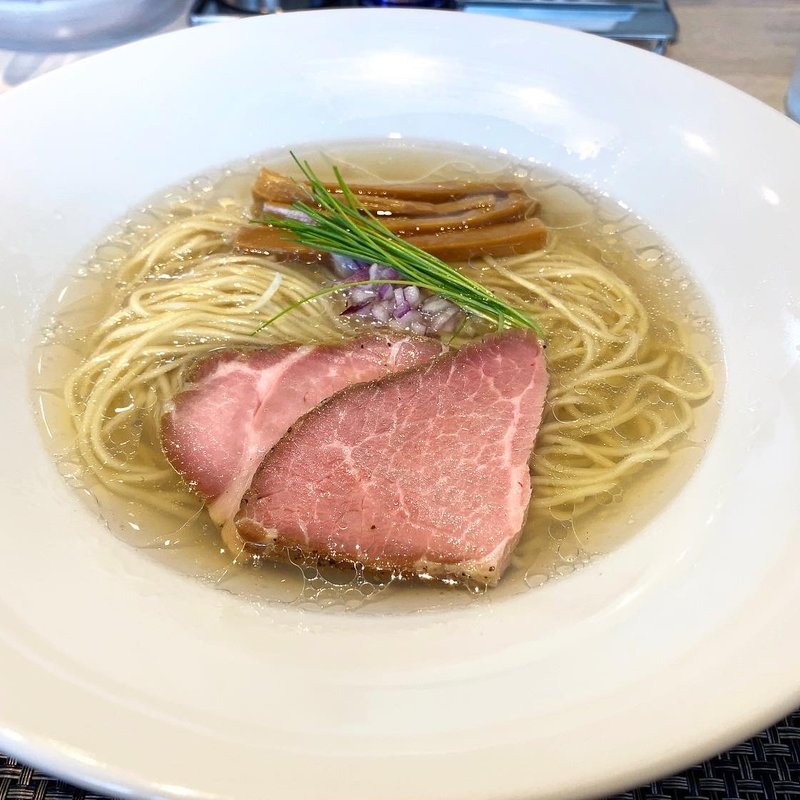 宍道湖しじみ中華蕎麦(塩)(宍道湖しじみ中華蕎麦 琥珀)の写真