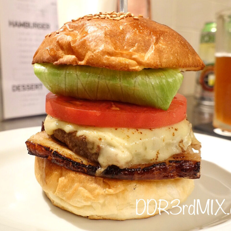 ベーコンチーズバーガー(No.18ダイニングバー （No.18 DINING&BAR）)の写真