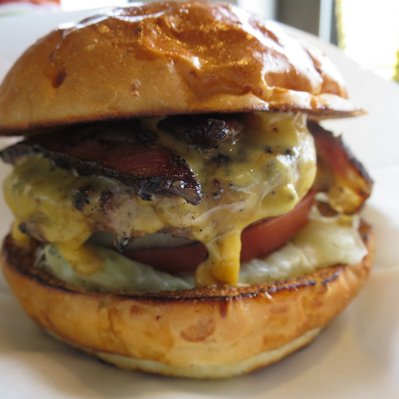 ベーコンチーズバーガー(THE BURGER STAND FELLOWS （ザ バーガースタンド フェローズ）)の写真
