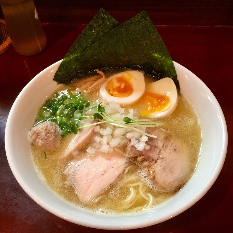 特製濃厚塩鶏そば(麺屋くまがい)の写真