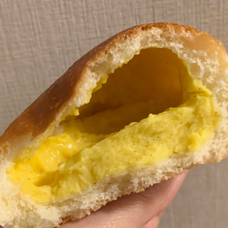 クリームパン(ブーランジェリー スルジェ （Boulangerie Surje）)の写真