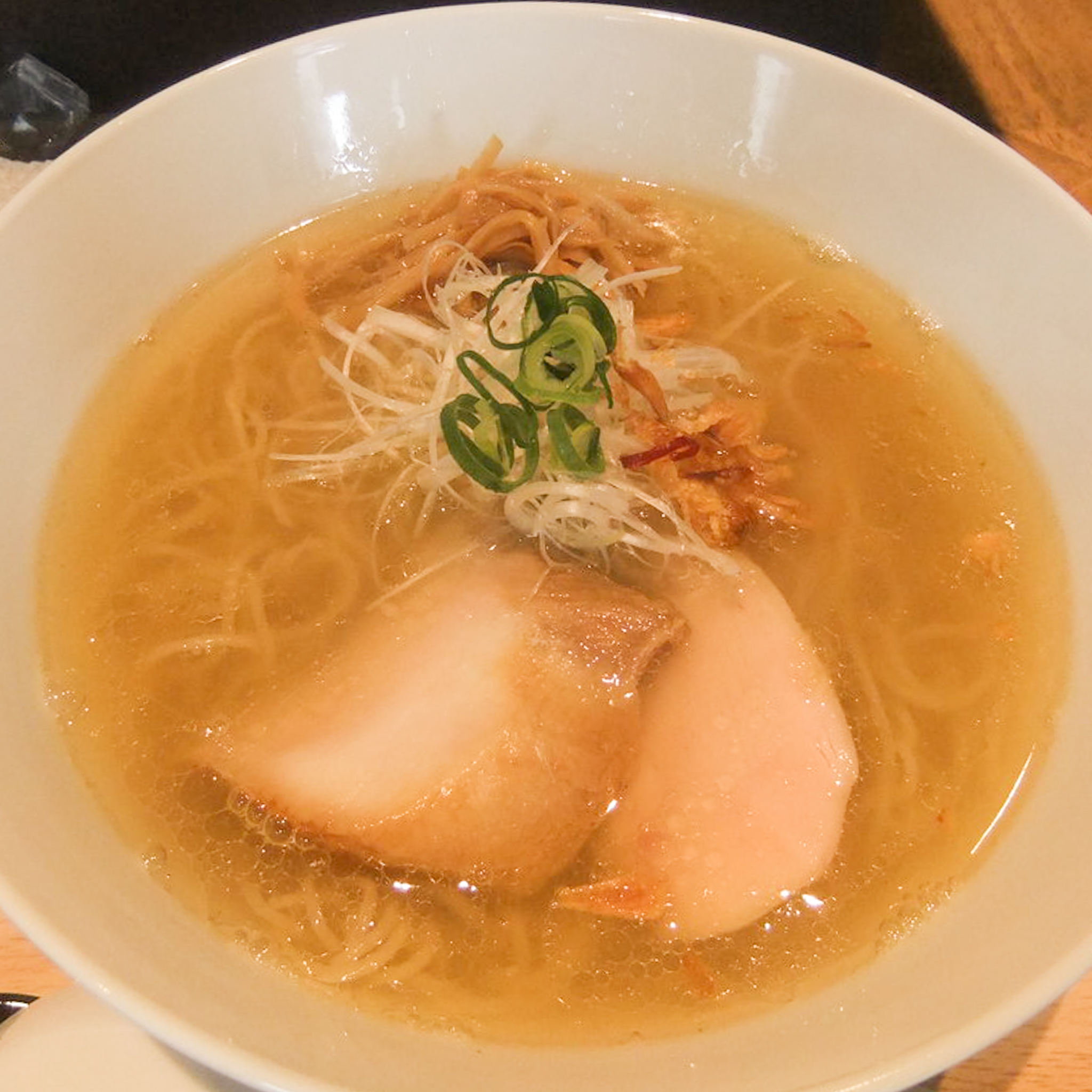 しおらぁ麺(らぁ麺や嶋)の写真