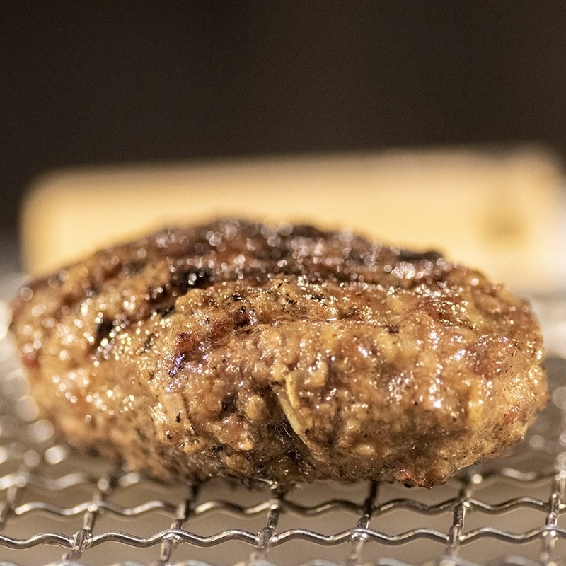 ハンバーグセット(挽肉と米)の写真