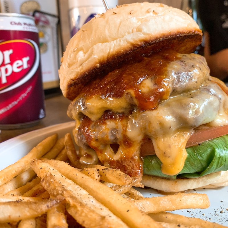 ダブルチーズバーガー(GOONIES BUGER CLUB)の写真