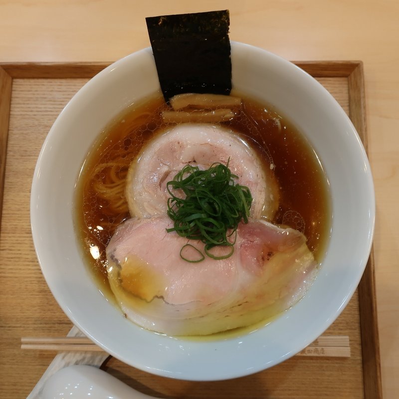 しょうゆらぁ麺(らぁ麺屋 飯田商店)の写真