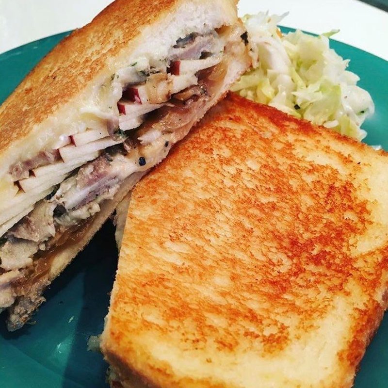 アップルチークス(BUY ME STAND 元町店)の写真