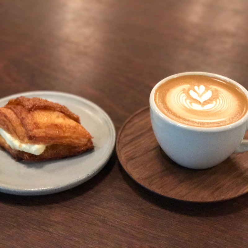 カフェラテ(パドラーズコーヒー 西原本店 （PADDLERS COFFEE）)の写真