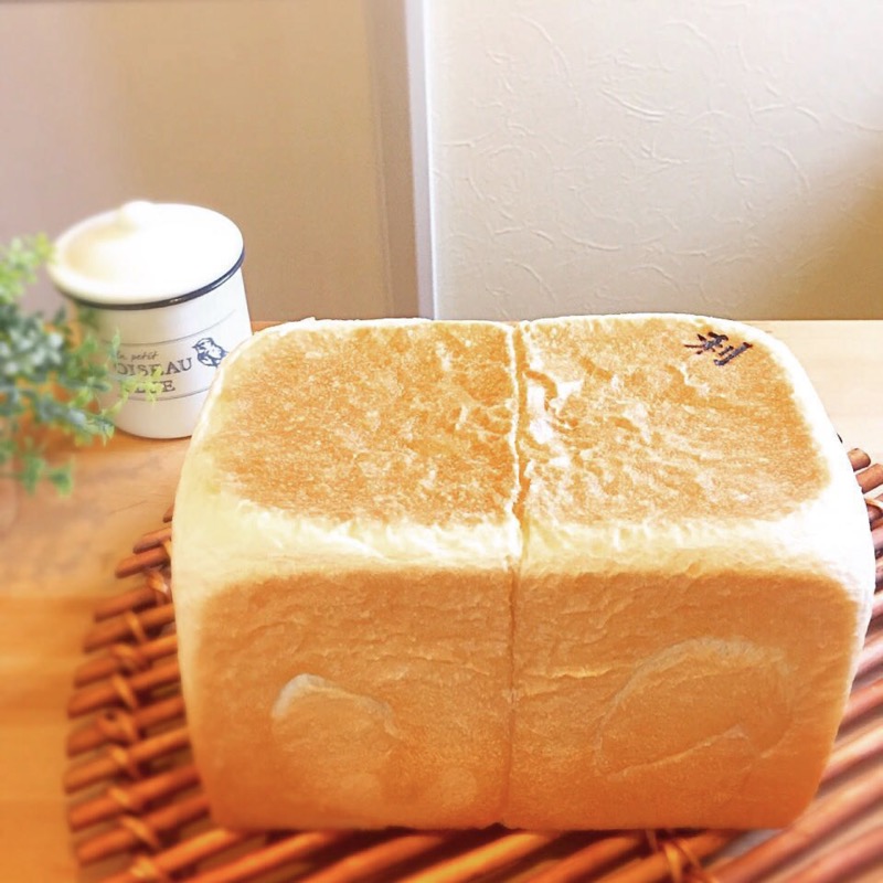 利(食パン専門店 利)の写真