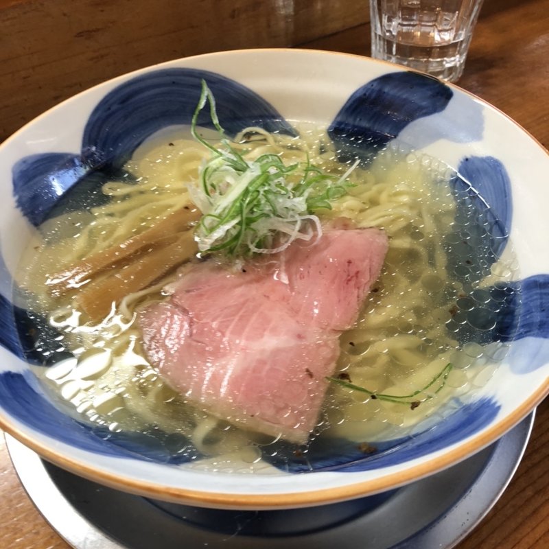 塩らぁ麺(さんくるげ)の写真