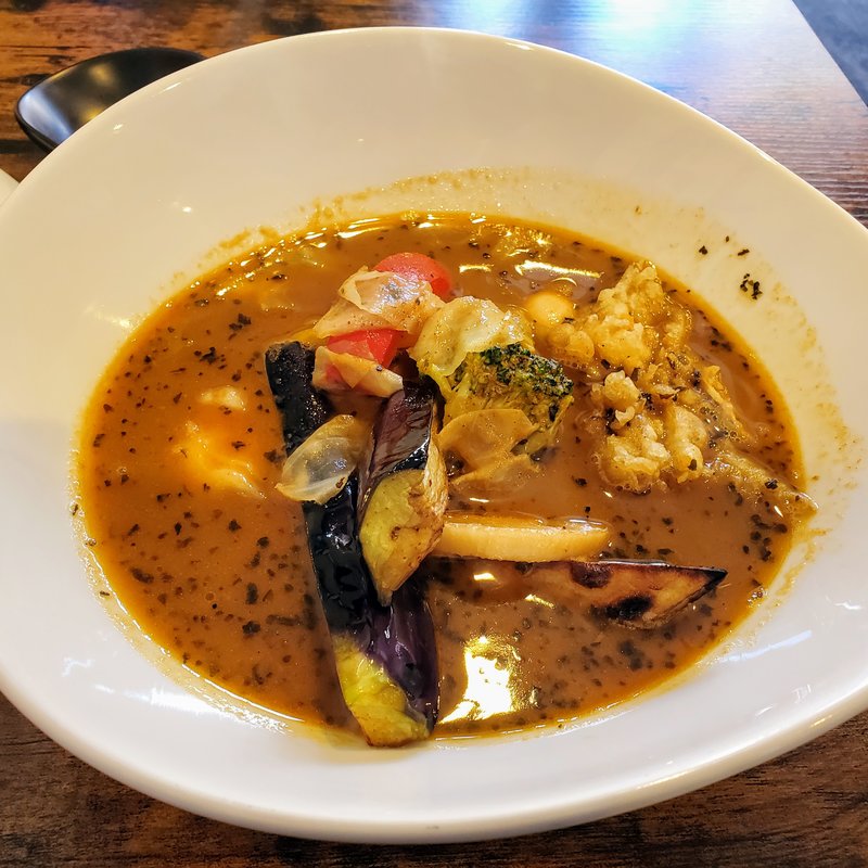 匠塩漬け鶏もも(札幌スープカレー LOGO65 （ロゴロゴ）)の写真