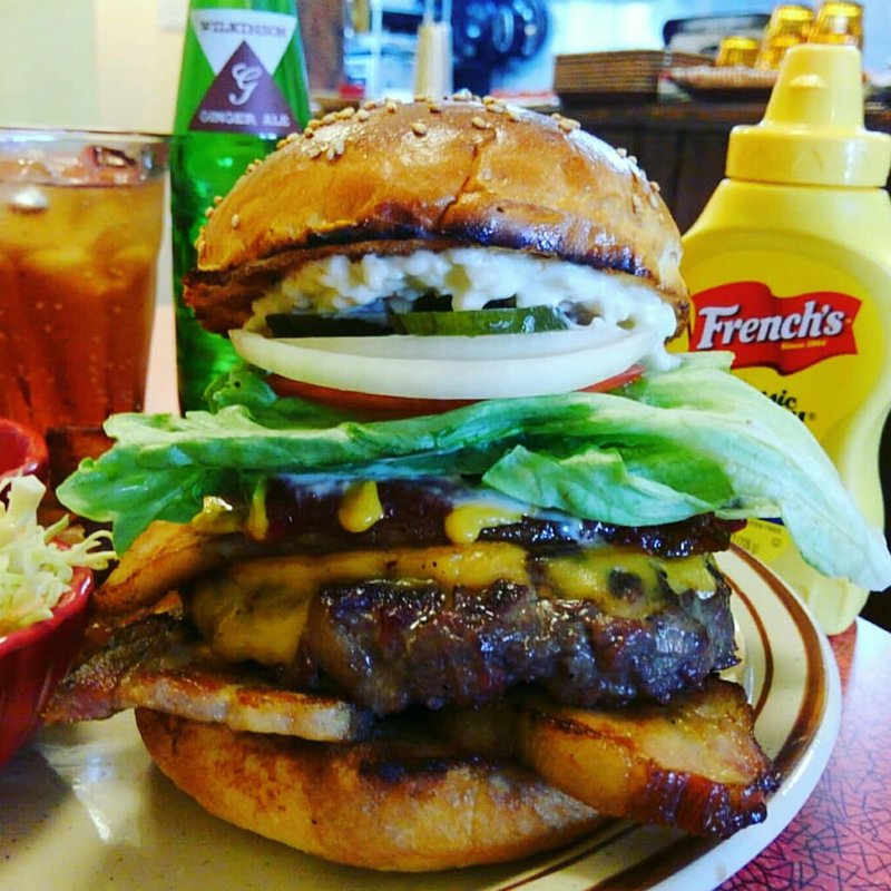 ベーコンチーズバーガー(BACK HOME meal & bake （バックホーム）)の写真