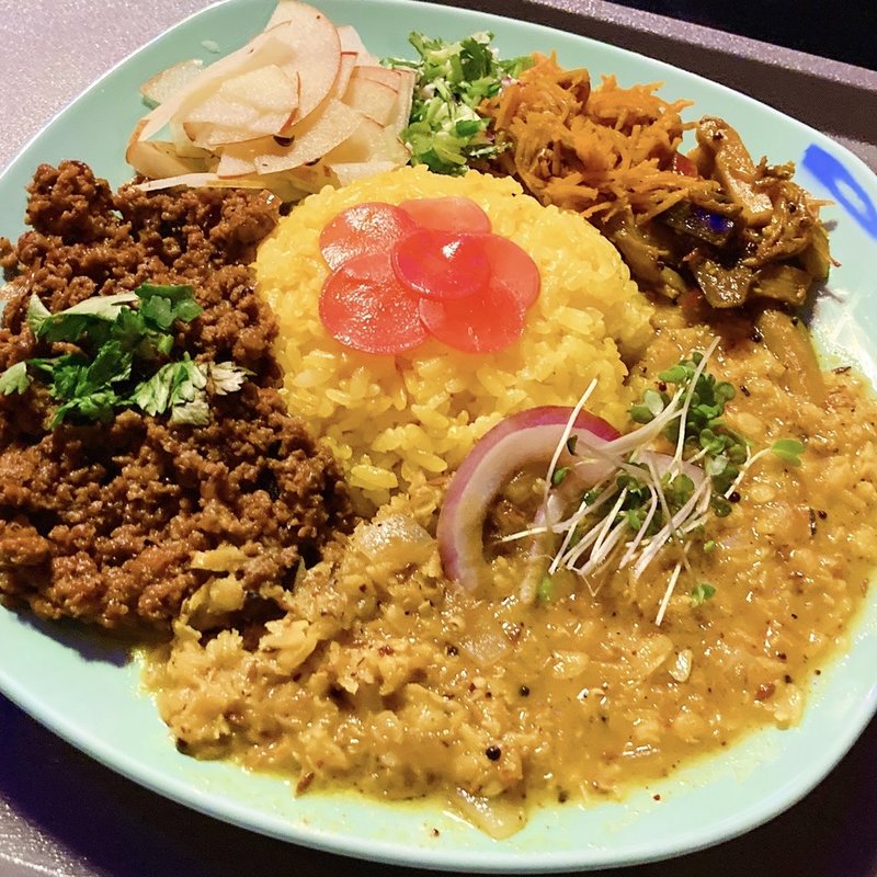 Curry プレート(ラナンクルス)の写真