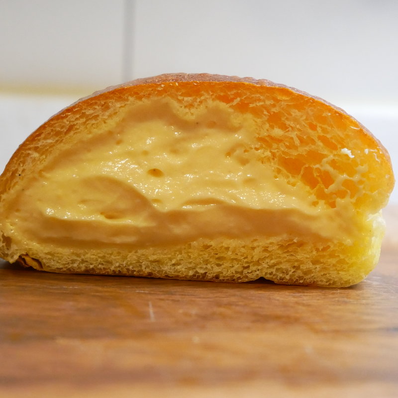 生搾りクリームパン(Scene KAZUTOSHI NARITA（シーン カズトシ ナリタ）)の写真