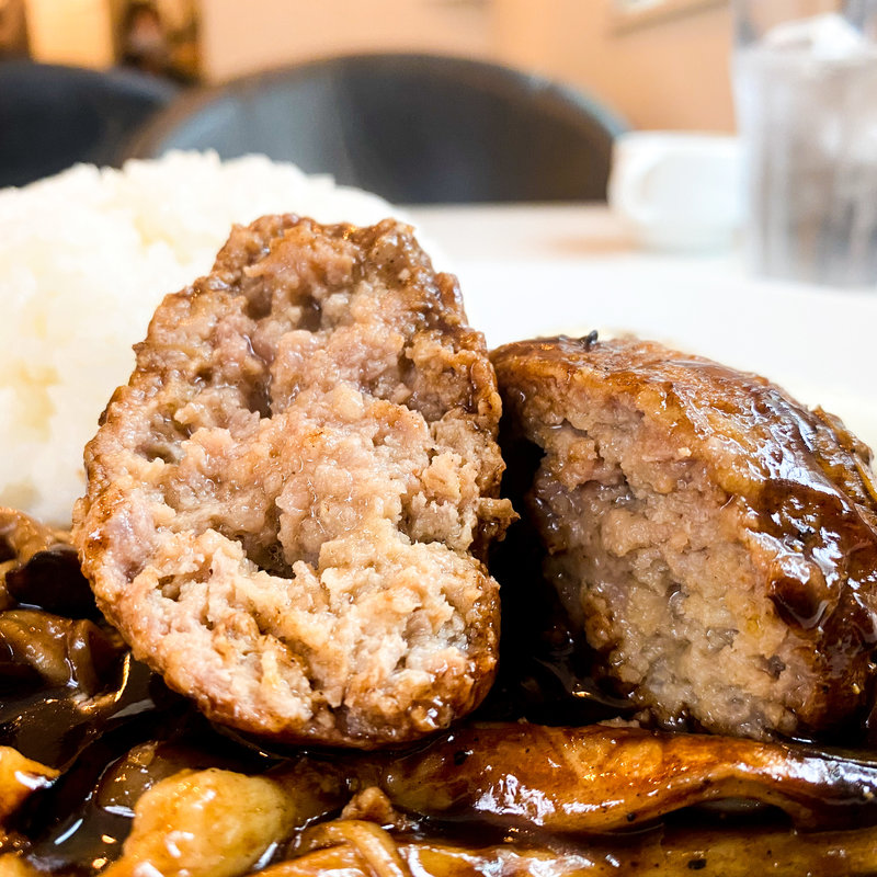 デミグラスハンバーグ(白いお家の小さなアトリエ)の写真