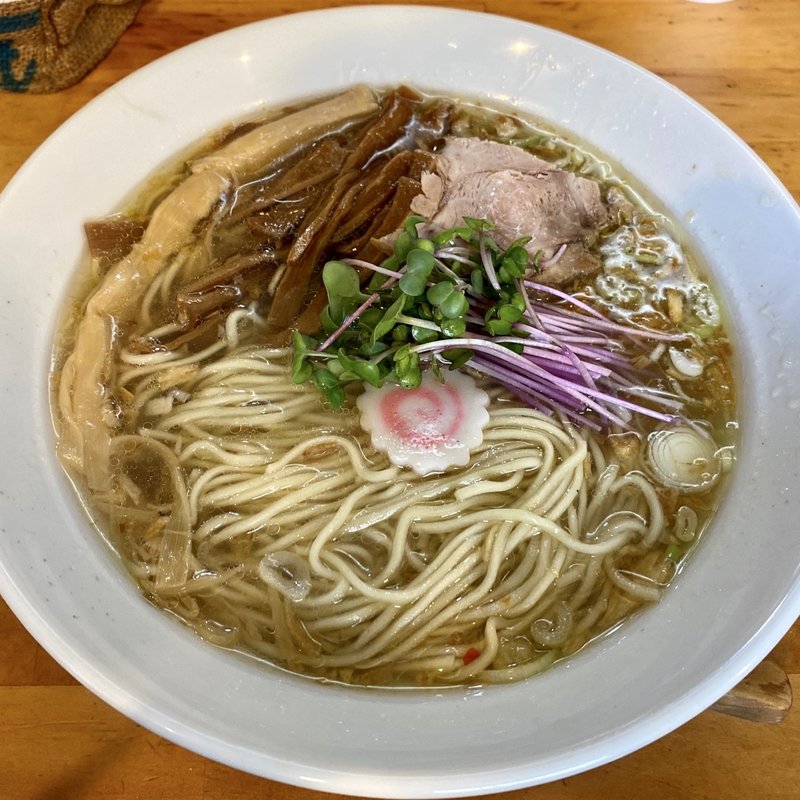 塩中華そば(中華そばde小松)の写真