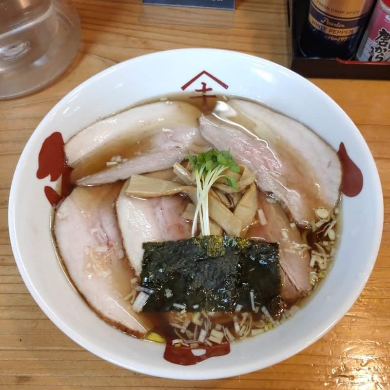 バラ肉そば(支那そば やまき)の写真