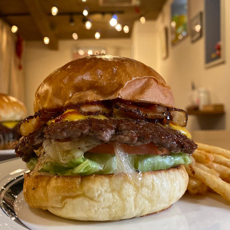 BBQベーコンチーズバーガー(THE HAMBURGER)の写真