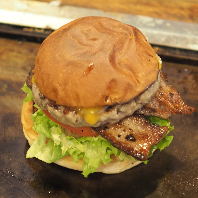 ベーコンチーズバーガー(Kokopelli)の写真