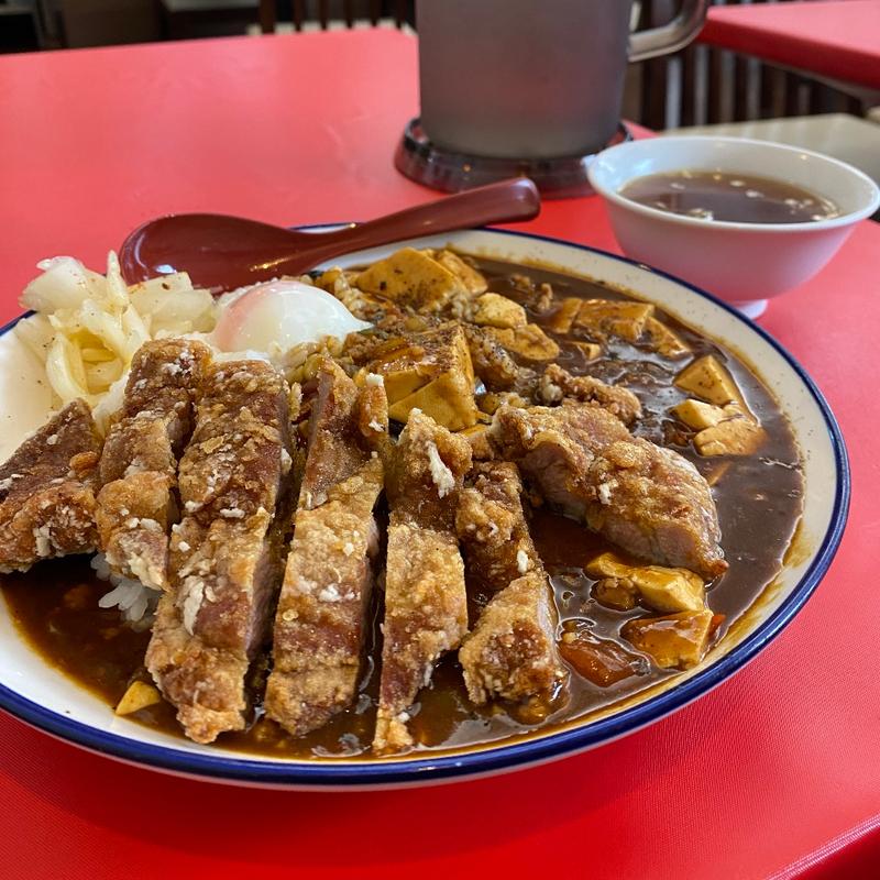麻婆カレー飯 排骨のせ(生駒)の写真