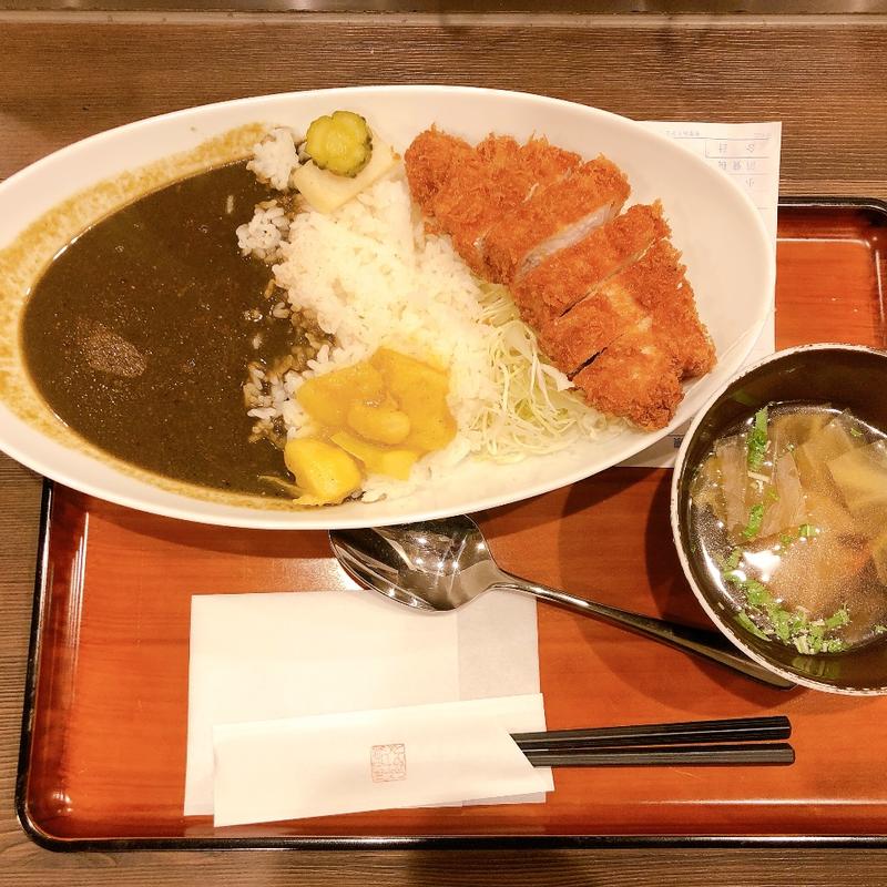 カツとカレー(カツとカレーの店　ジーエス)の写真
