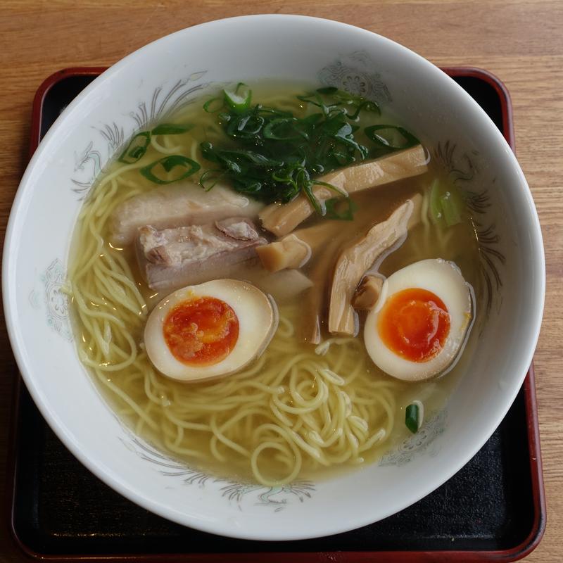 ラーメン　まぐろ丼セット(ラーメン 河)の写真