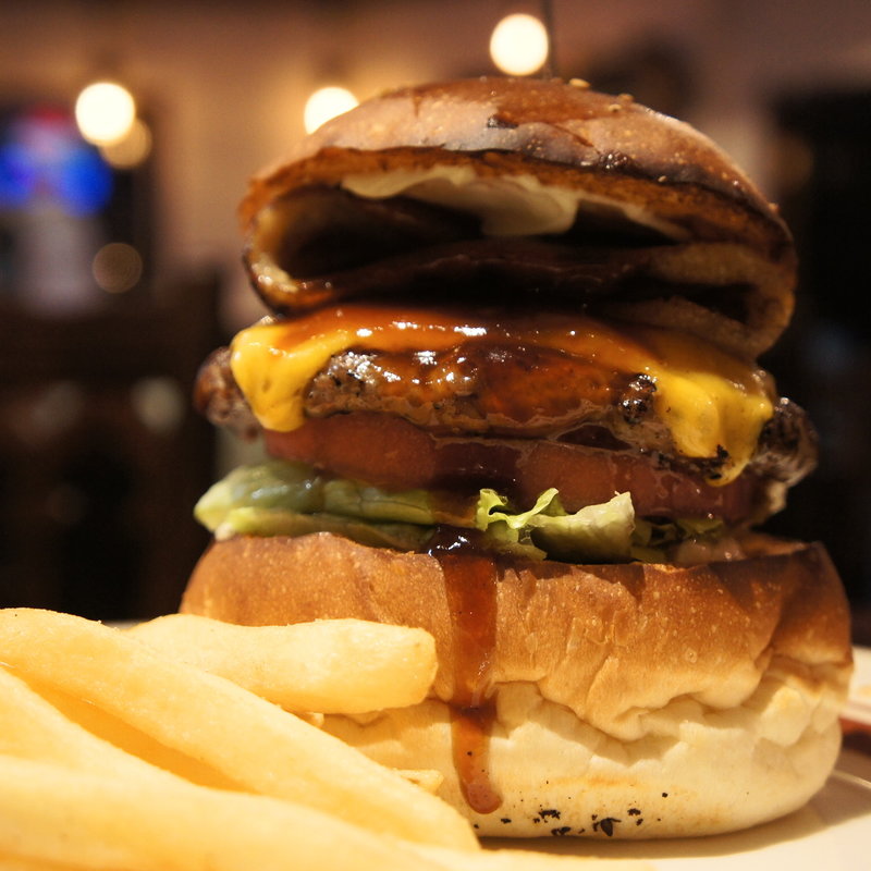 テリヤキベーコンチーズバーガー(オールドニューダイナー （OLD NEW DINER）)の写真