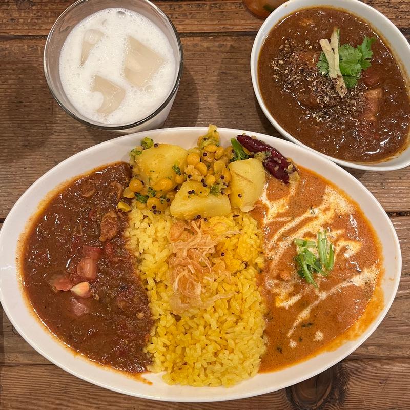 ランチタイムダブルカリー(レインボウスパイス)の写真