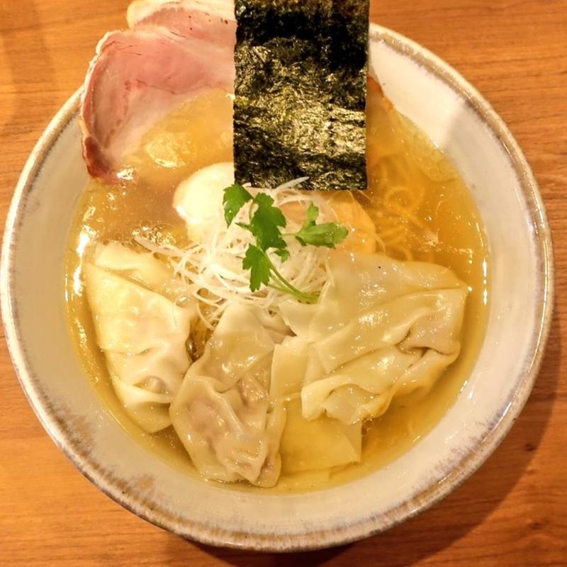 ワンタン塩らぁめん(JapaneseRamen五感)の写真