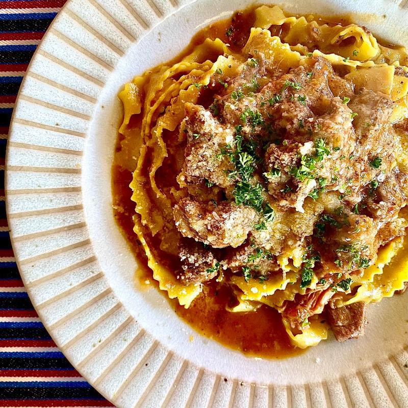 お肉の煮込みボローニャ風自家製生パスタランチセット(トラットリアピッコロ)の写真