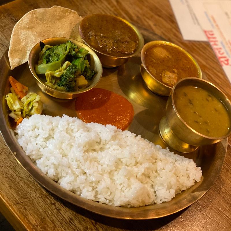 ダルバート チキン+ラム(ネパリコ)の写真