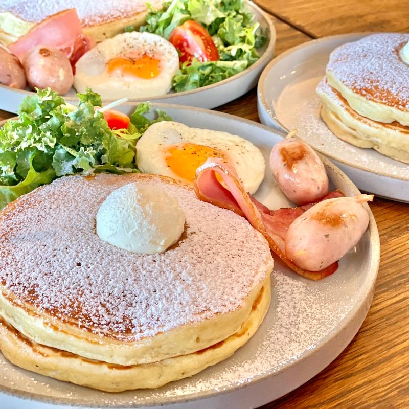 バターミルクパンケーキコンボプレート (Kacto)の写真