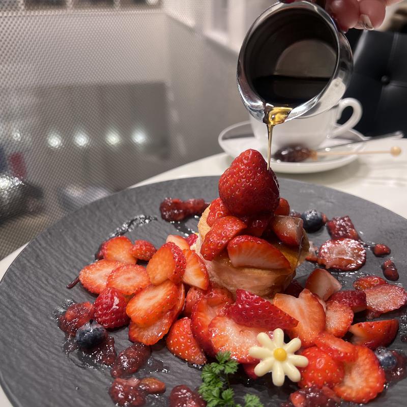 ストロベリーグラスセット(ロカンダ )の写真