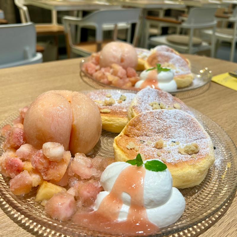 奇跡のパンケーキ　まるごと白桃(FLIPPER'S 梅田エスト店)の写真