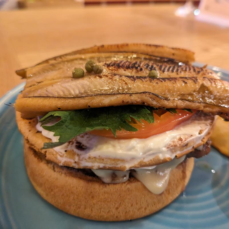 穴子チーズバーガー(Louis Hamburger Restaurant ルイス ハンバーガーレストラン)の写真