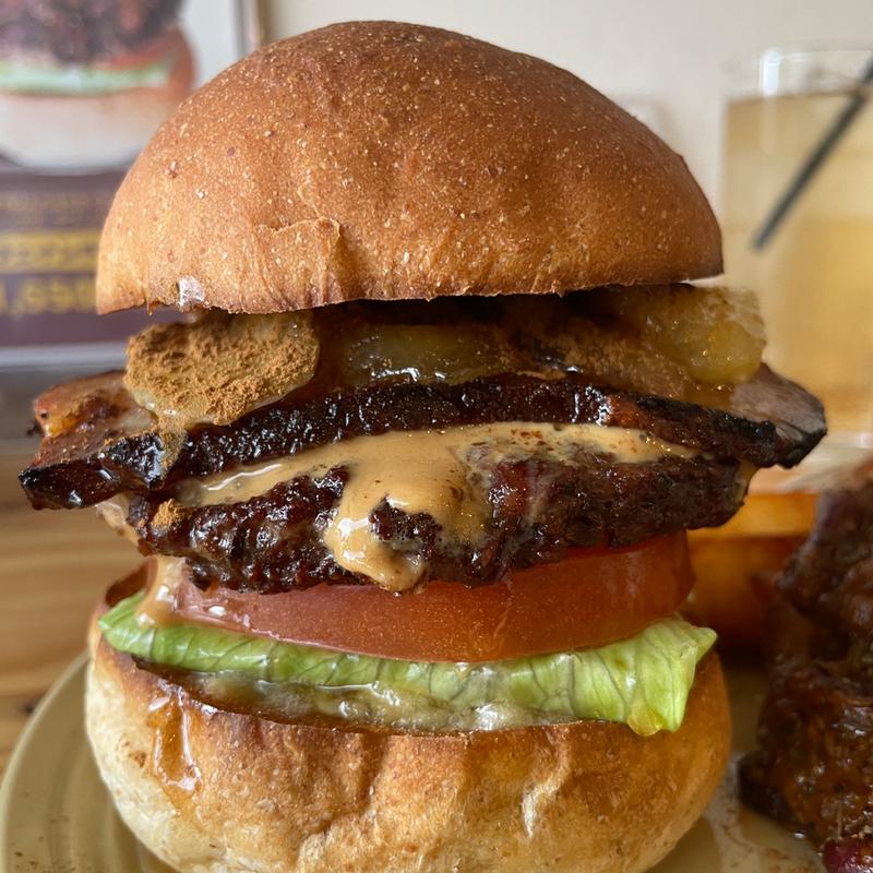 エルヴィスバーガー(FLOPPY BURGER HOUSE)の写真