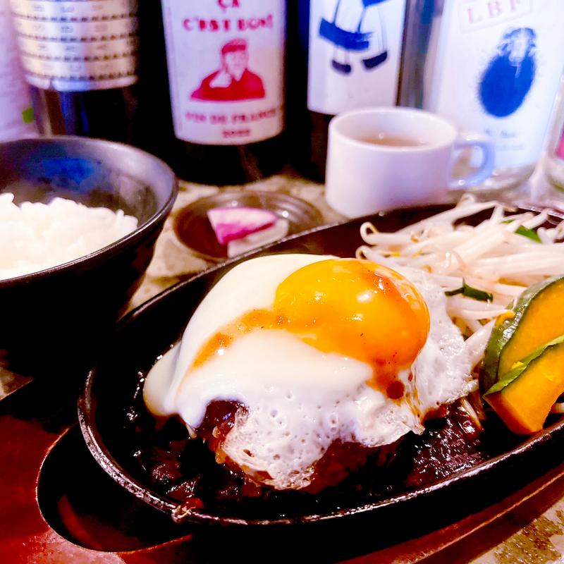 半熟エッグハンバーグ(ループ ハンバーグ 西本町店)の写真