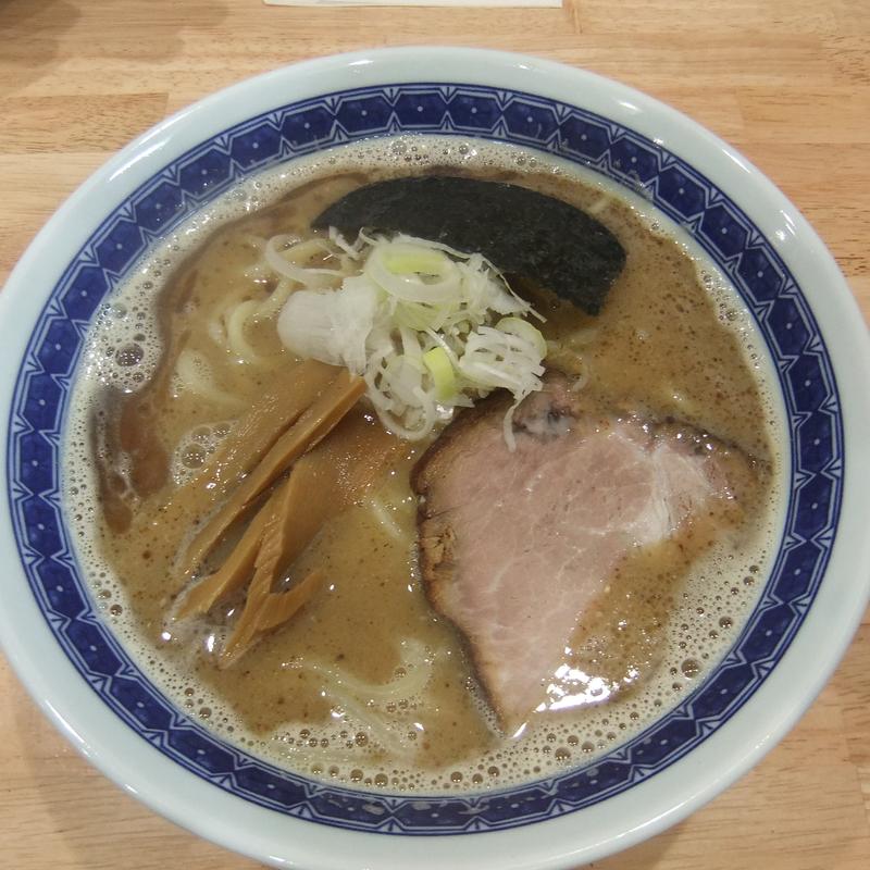 ラーメン(味付玉子トッピング)(中華そばの店 みのひ)の写真