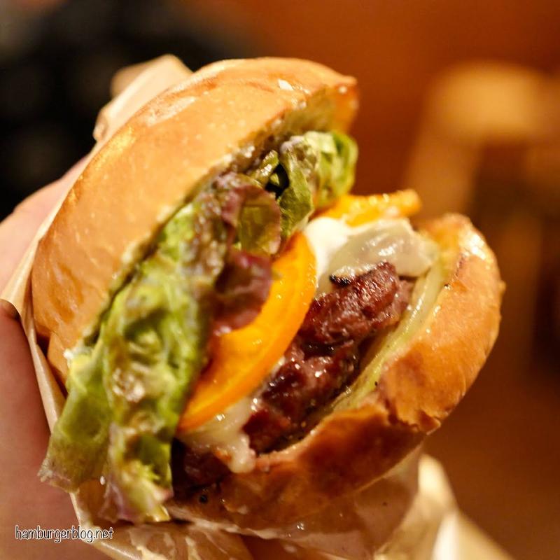 オレンジチーズバーガー(THE GRABBER hamburger pub)の写真