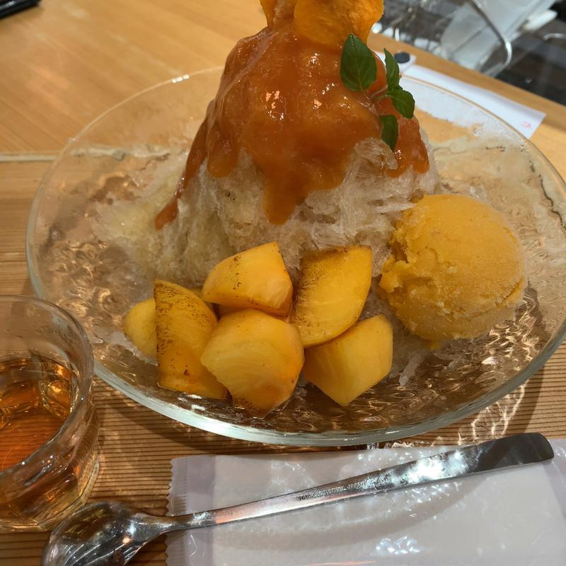 奈良の柿かき氷( 奈良まほろば館)の写真