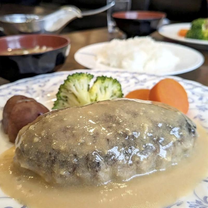 ハンバーグ日本風(レストラン シン)の写真