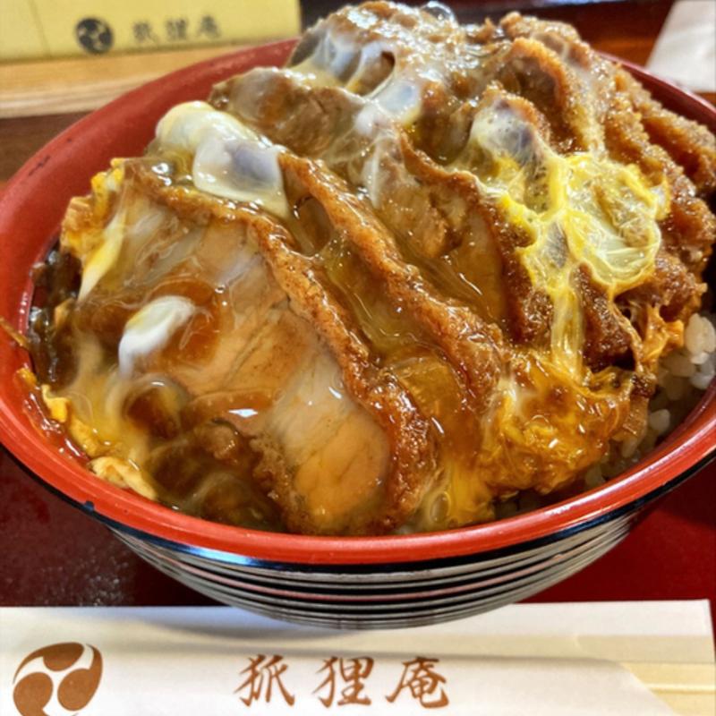 カツ丼(お吸い物付)(狐狸庵)の写真