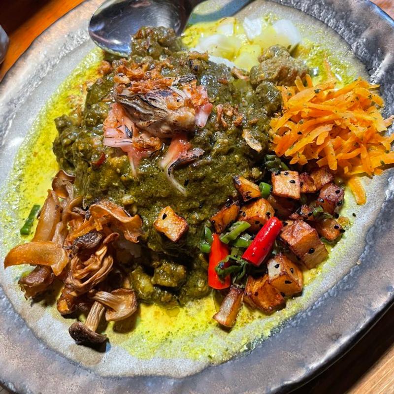 ほうれん草と牡蠣のキーマカレー(さぼてん食堂 )の写真