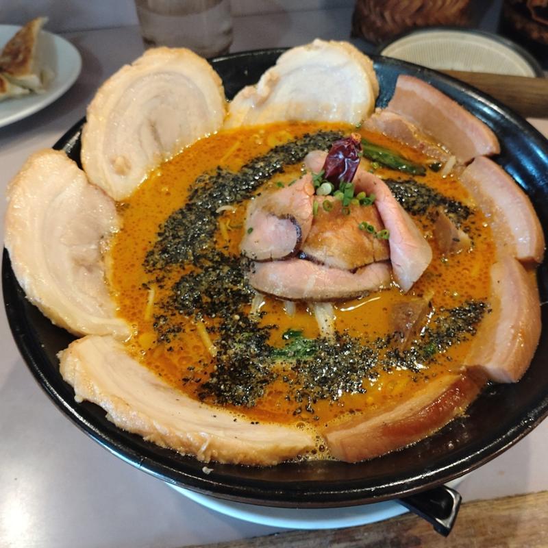 漢麺！超肉食系担々麺(ロケ弁当&中国食堂シャオ)の写真