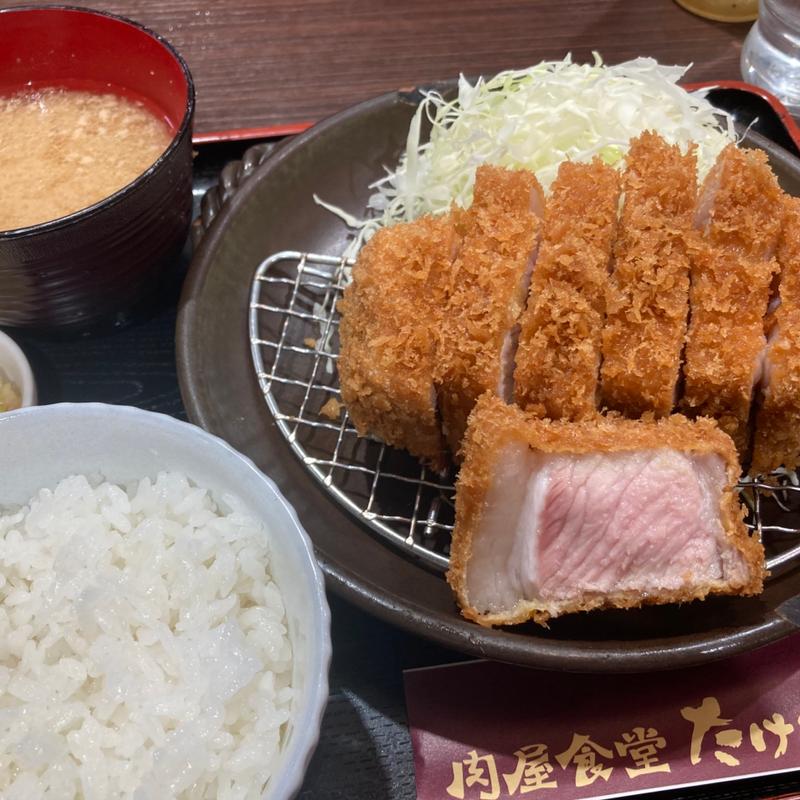 極厚ロースかつ定食(肉屋食堂　たけうち)の写真