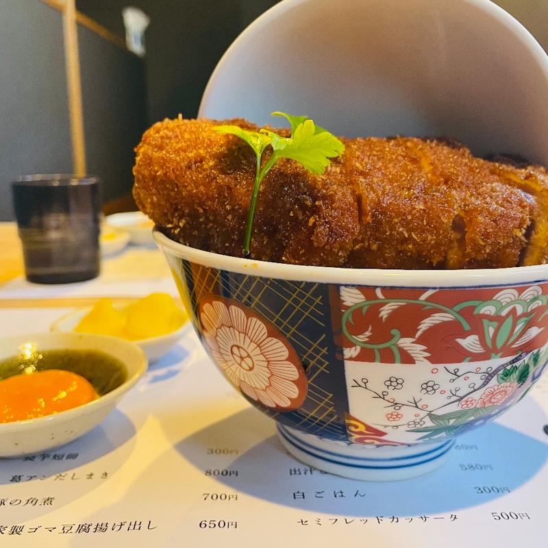 とじないカツ丼 極厚(だし処 七福)の写真
