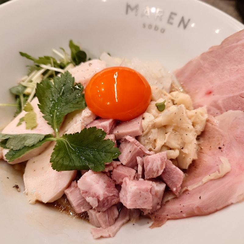 しょうゆまぜそば(ミニ飯付)(soba MAREN 渋谷店)の写真