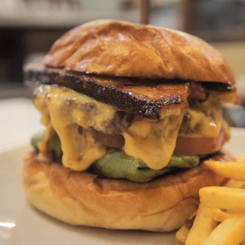 ベーコンチーズバーガー(CHUNK BURGER STAND)の写真